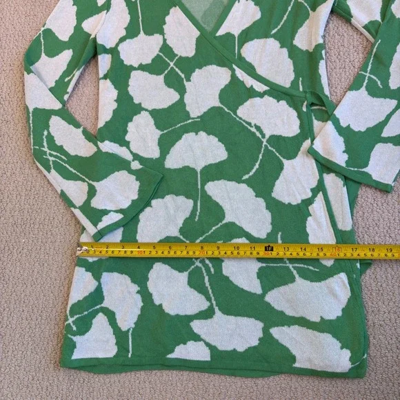 Diane von Furstenberg Target Green Ginkgo Leaf Wrap Sweater Tunic Sz Medium DVF - Picture 9 of 16
